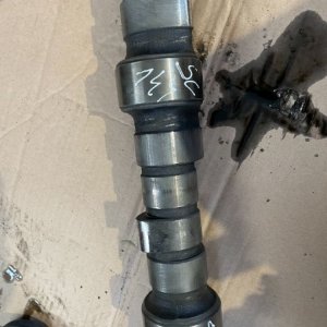 Wałek rozrządu Scania 144 V8 374897 1350914