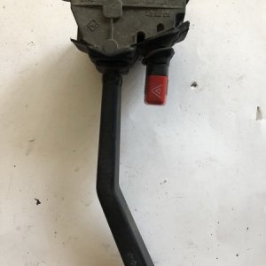 PRZEŁĄCZNIK KIERUNKOWSKAZÓW VOLVO FL 6/7 6777130